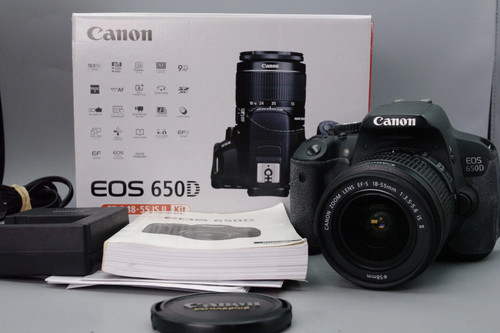 Kit fotocamera reflex digitale
